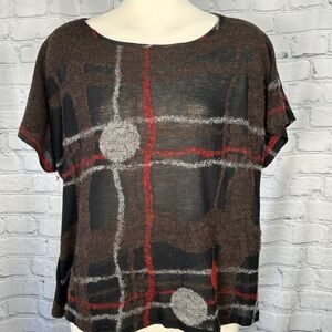 Babette Geometric Gray Red Black Semi Sheer Top S/S Dot Print M
